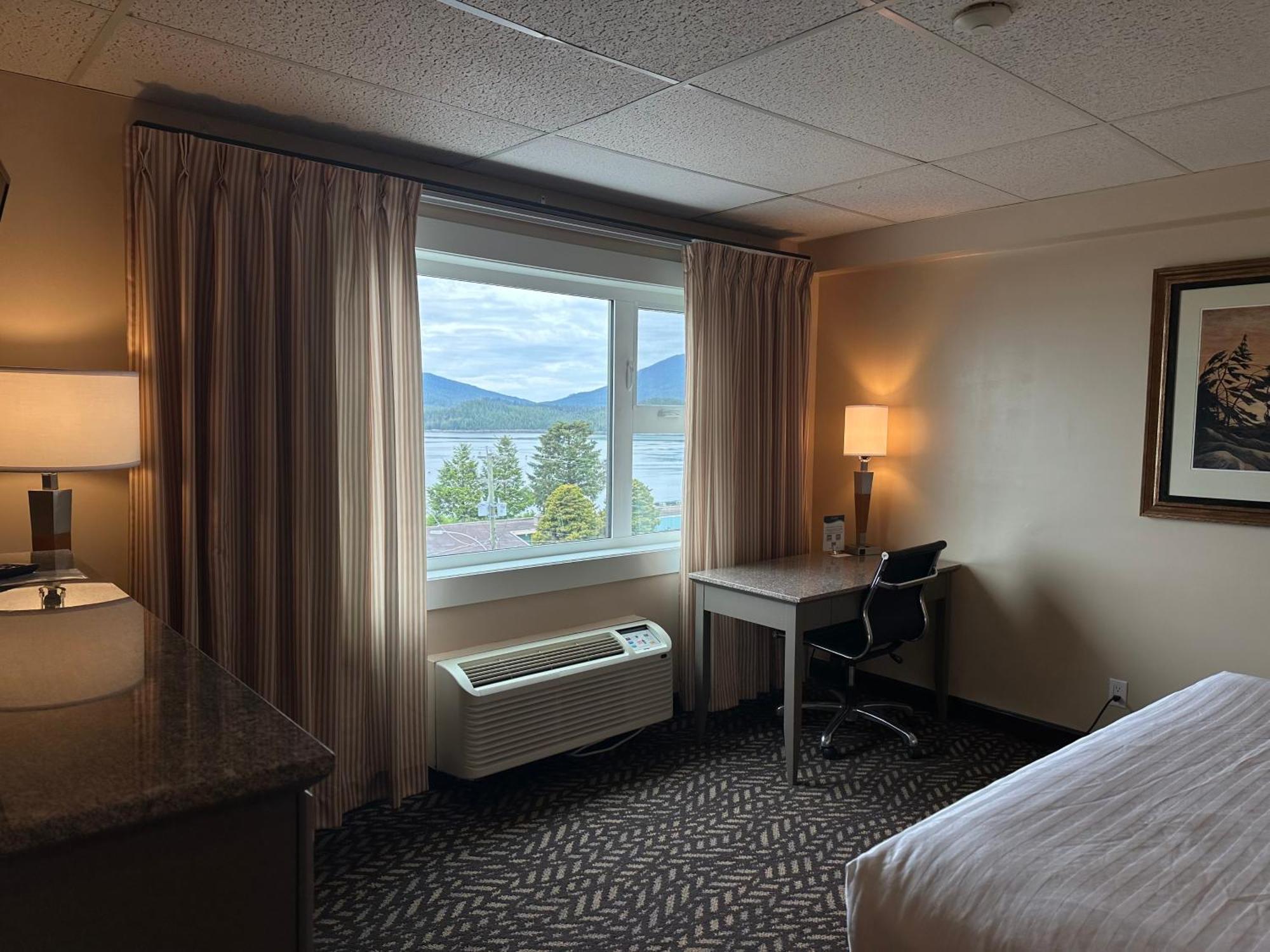 Prestige Oceanview Hotel Prince Rupert Exterior foto